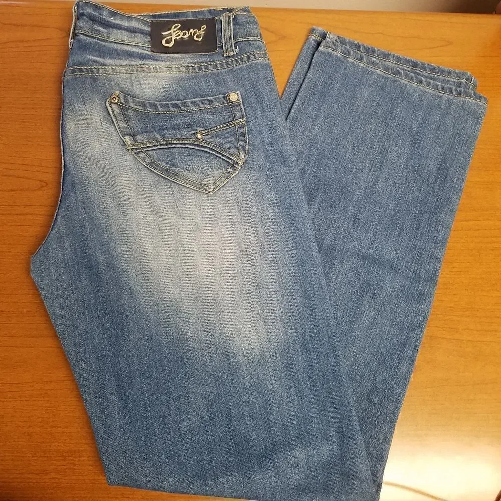 Leon L jeans size 36.